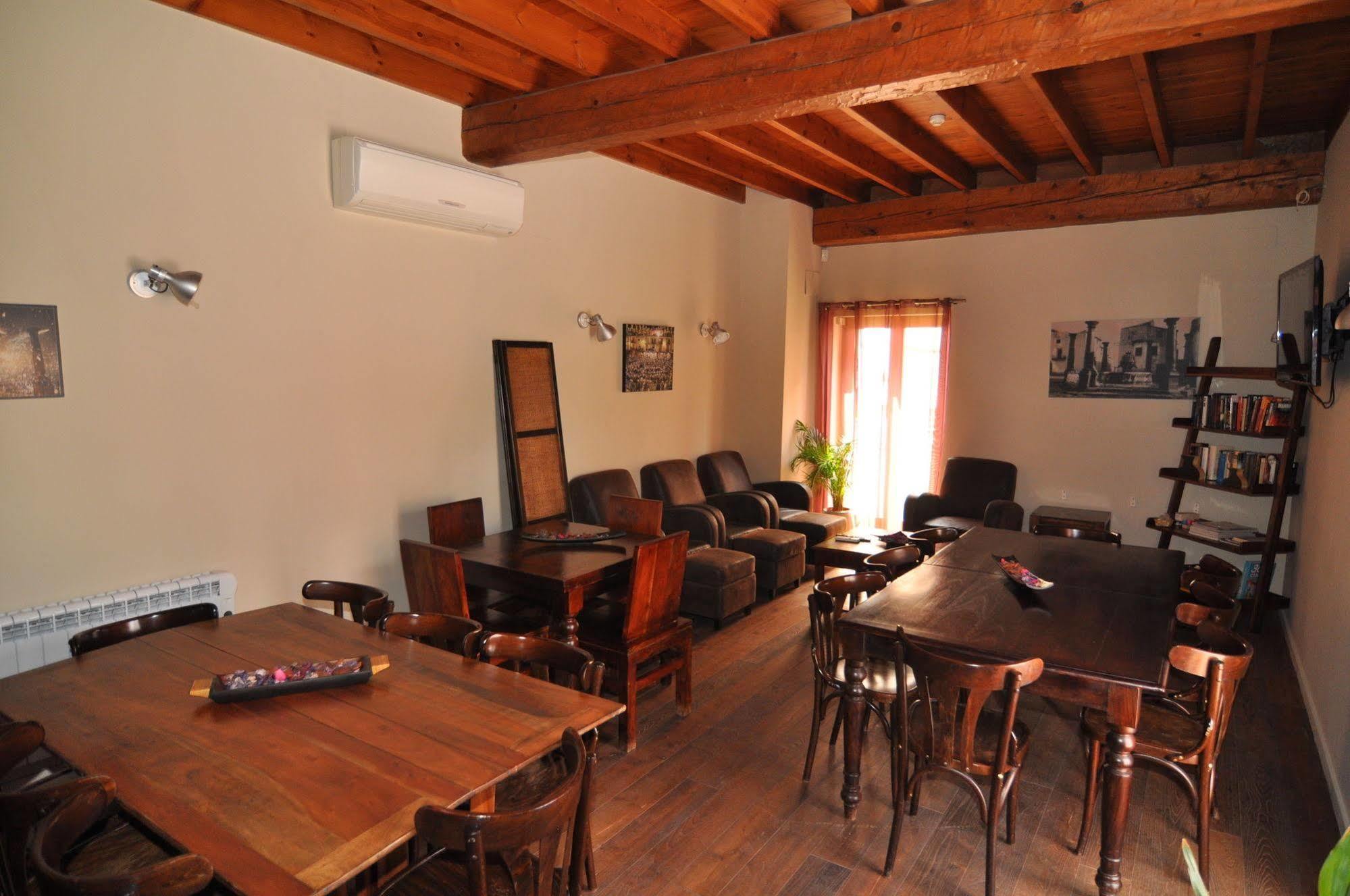 Hostal De Cabrit Сан-Матеу Екстер'єр фото